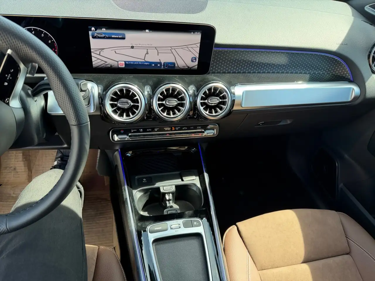 Mercedes-Benz GLB photo Mercedes-Benz GLB