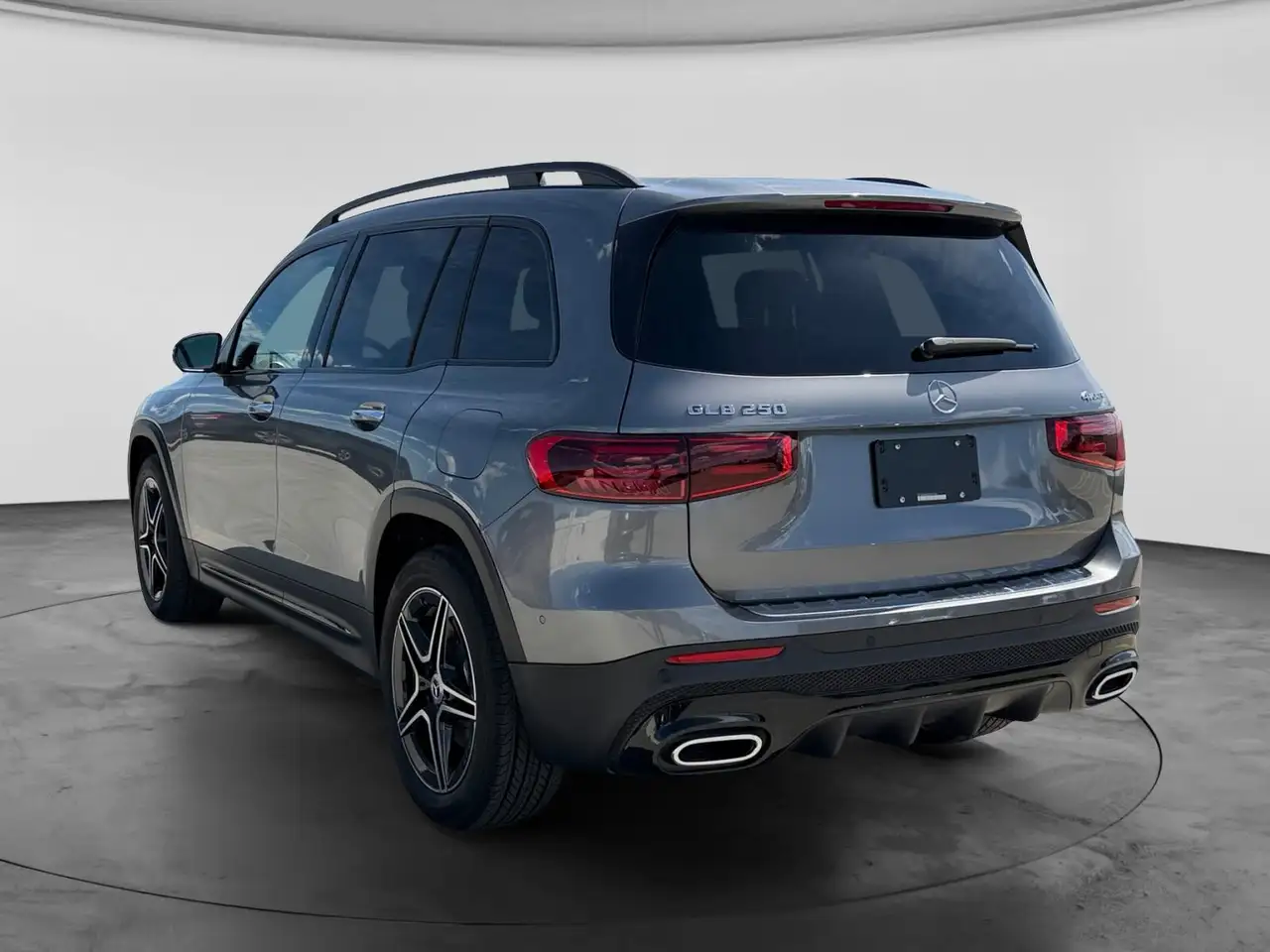Mercedes-Benz GLB photo Mercedes-Benz GLB