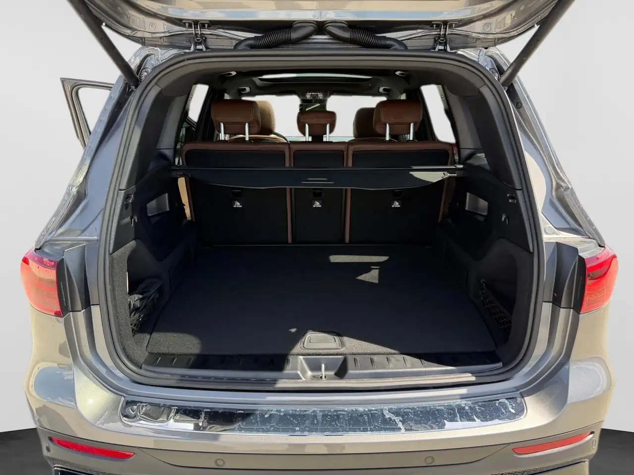 Mercedes-Benz GLB photo Mercedes-Benz GLB