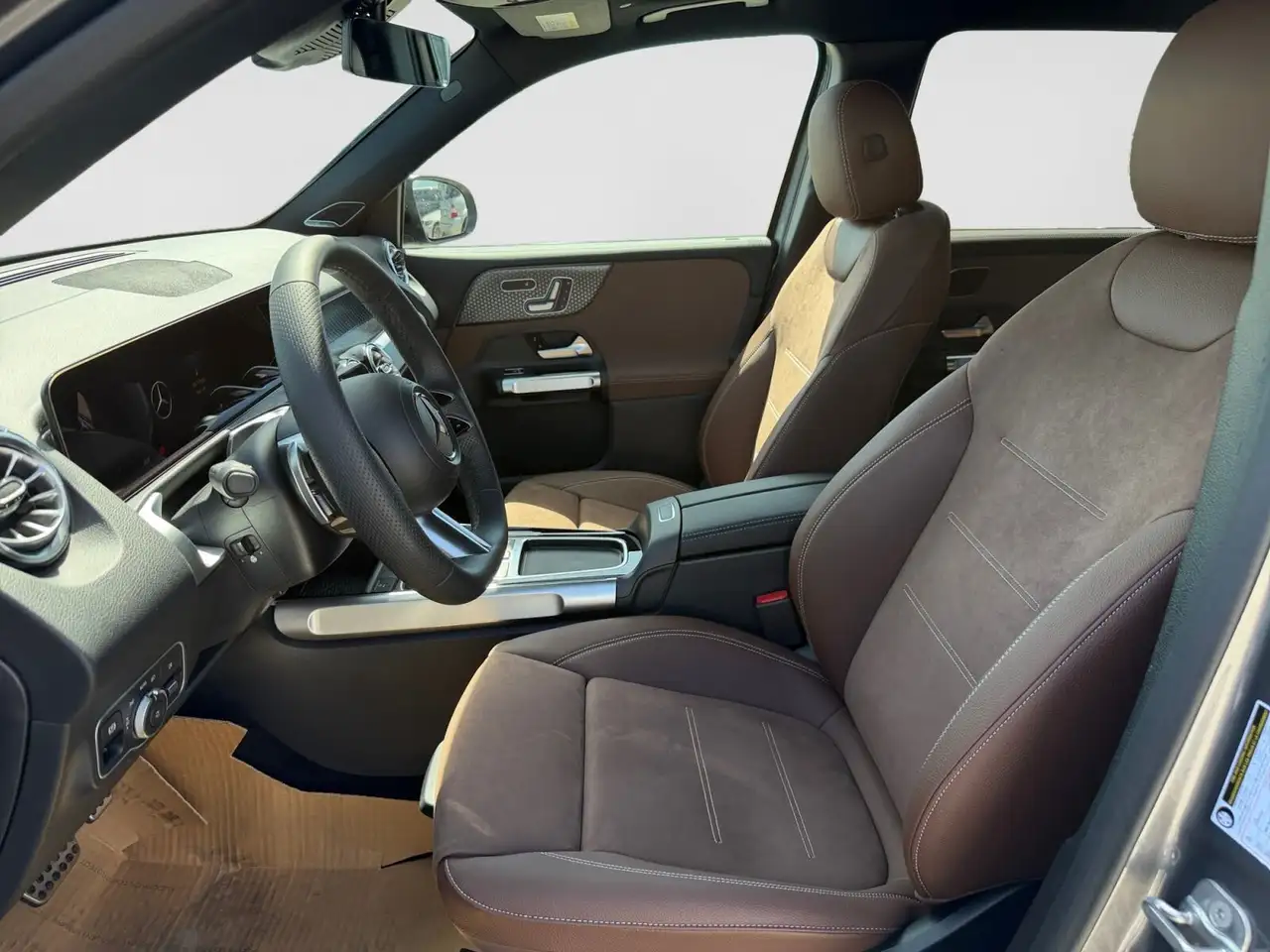 Mercedes-Benz GLB photo Mercedes-Benz GLB