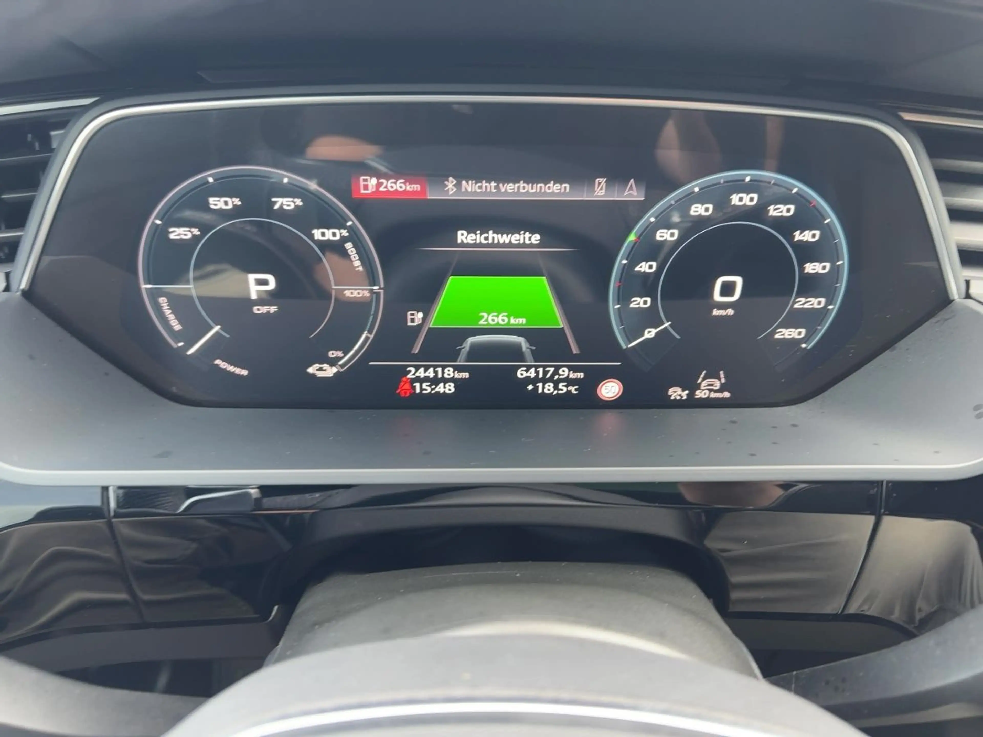 Audi Q8 e-tron 55 quattro S line B&O Navi LM22 Matrix — photo 14