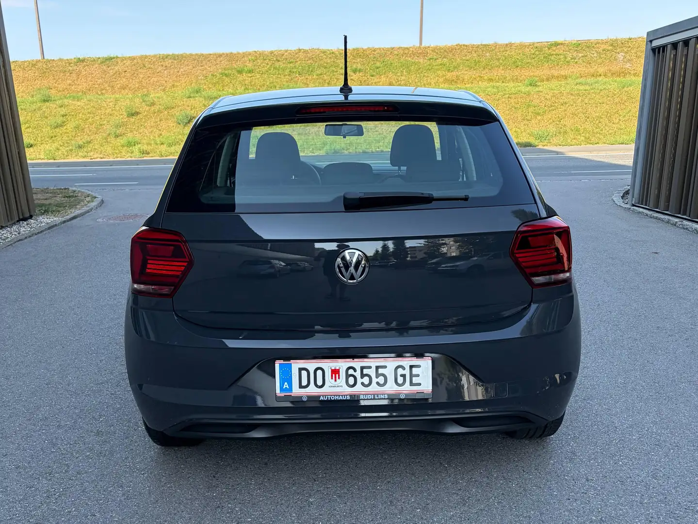 Volkswagen Polo Polo 1,0 Grau - 2