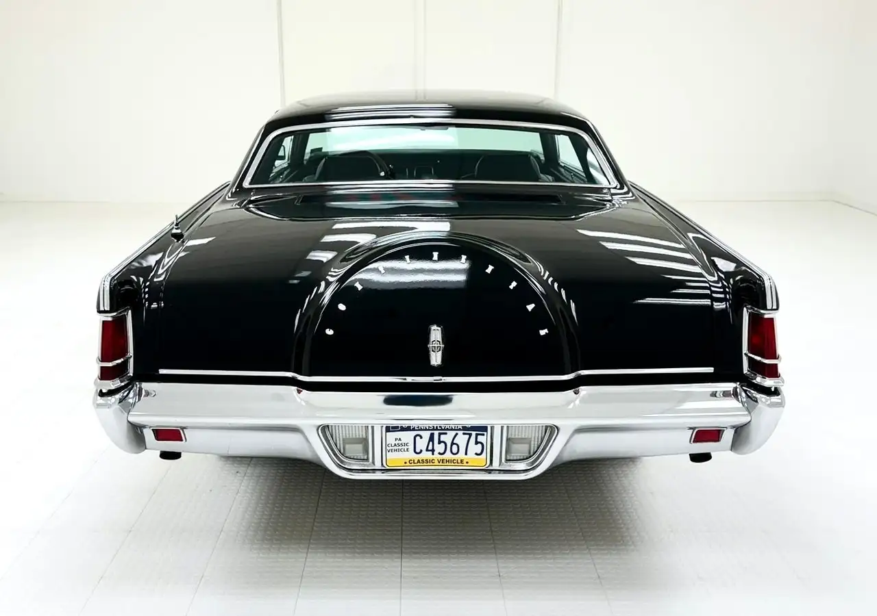 Lincoln Continental Mark III 2 Door Hardtop, foto 4