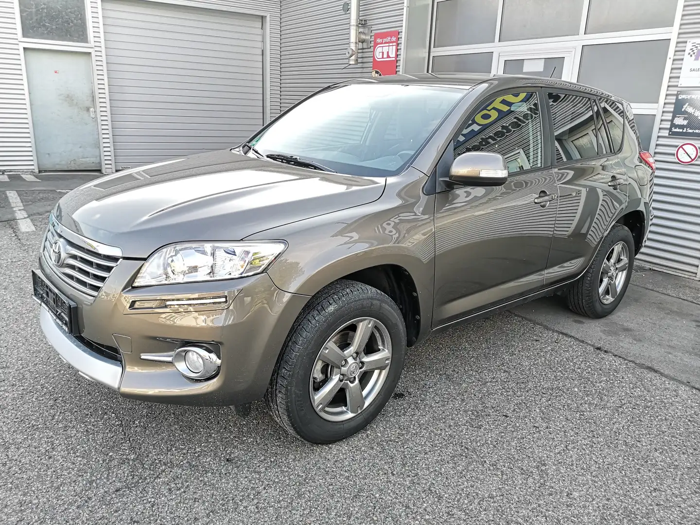 Toyota RAV 4 Travel Automatik Teilleder Alcantara R-Kamera AHK Braun - 1