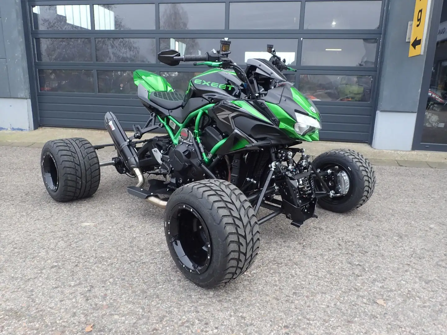 Kawasaki Exeet H2 Blackbull Hyper Quad 200PS Kompressor Zelená - 1