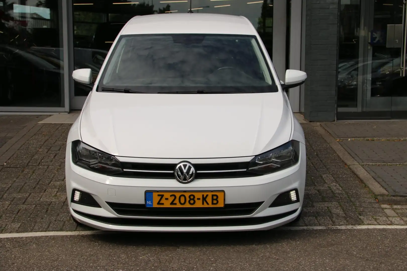 Volkswagen Polo 1.0 TSI Comfortline NAVI PDC Wit - 2