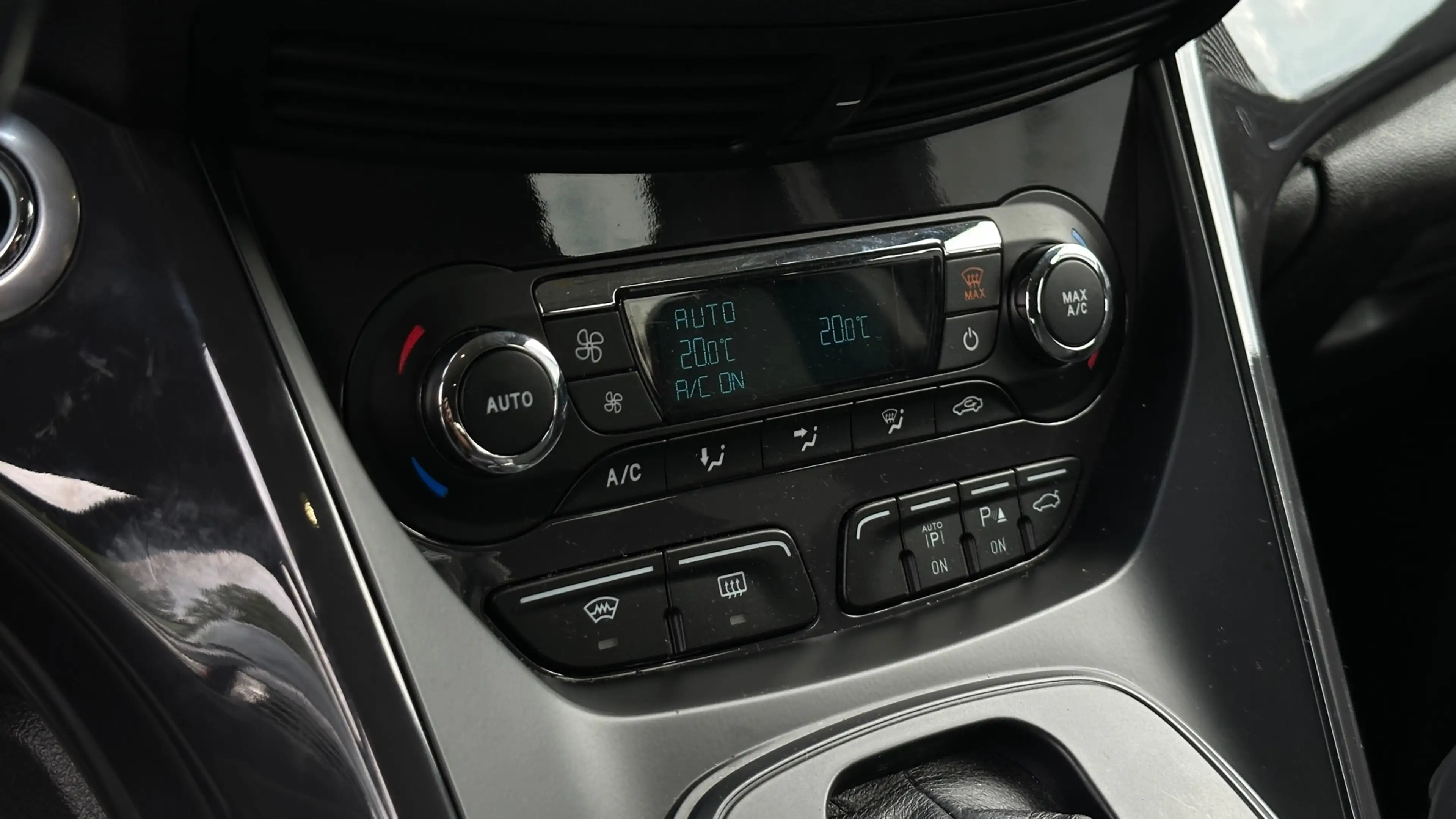 Ford Kuga 1.6 Titanium Plus 4WD | gearbox not good | — photo 15