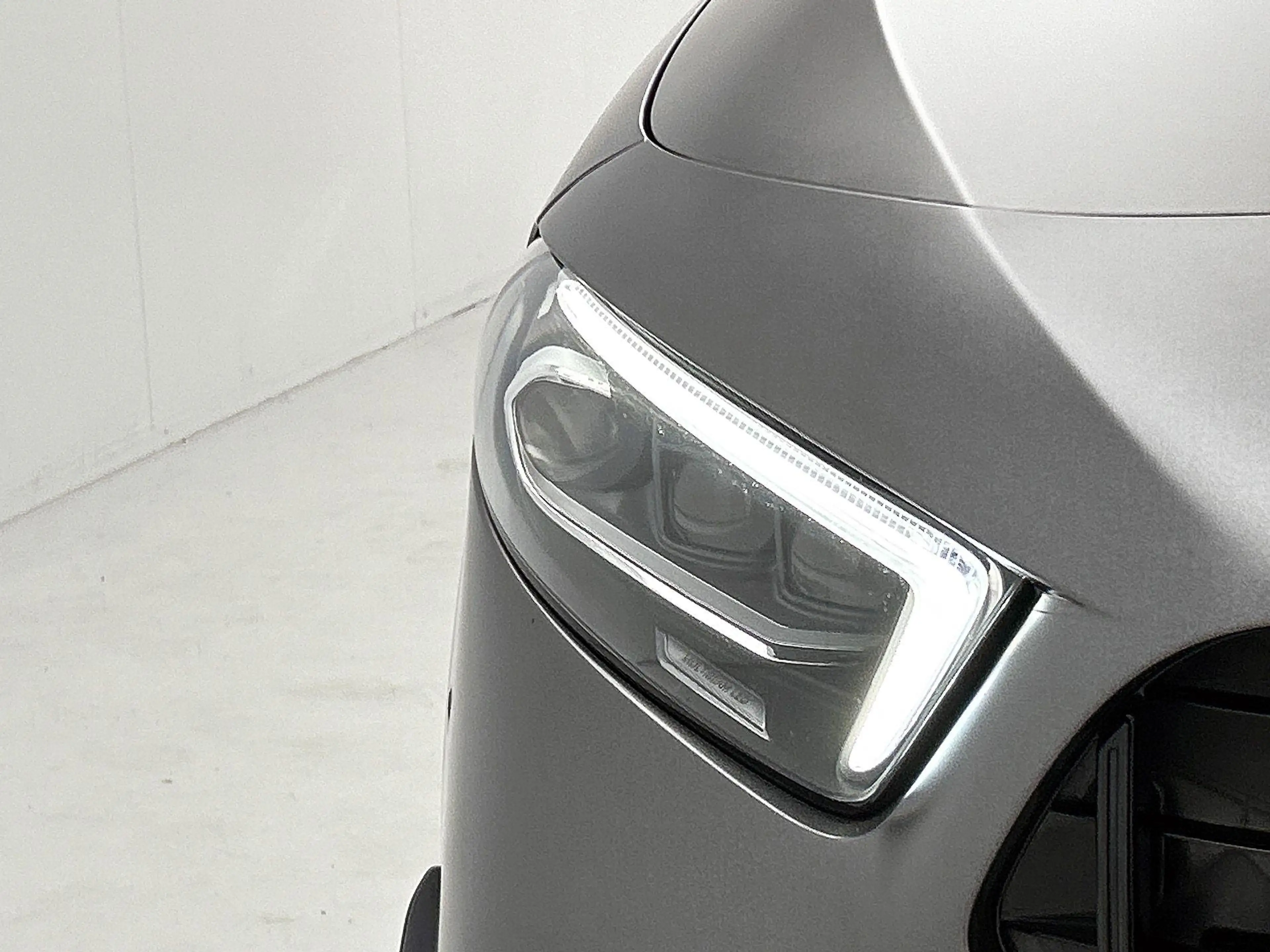 Mercedes-Benz A 35 AMG 4MATIC Premium Plus | WORDT VERWACHT | ACHTERUITRI — photo 15