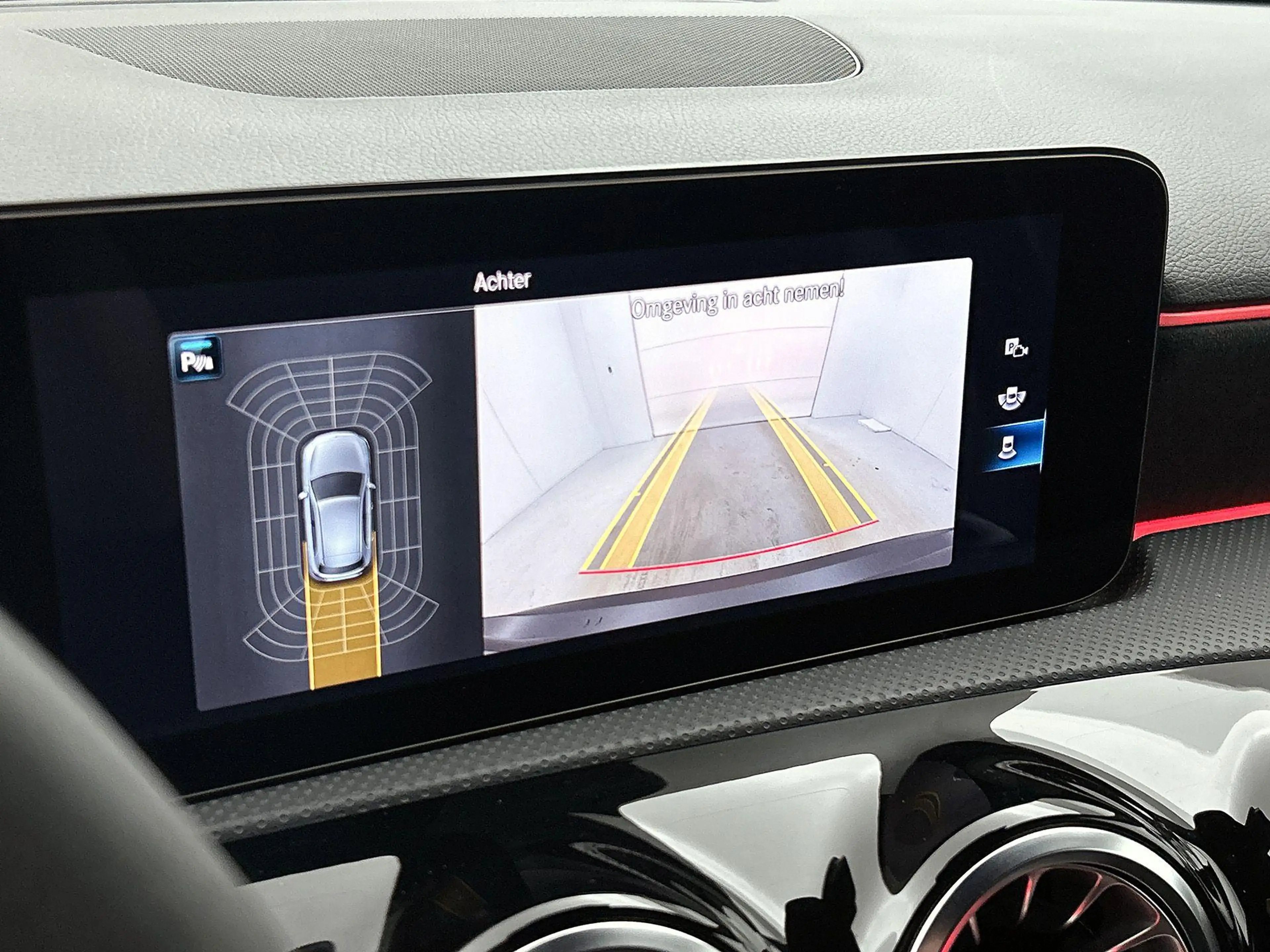 Mercedes-Benz A 35 AMG 4MATIC Premium Plus | WORDT VERWACHT | ACHTERUITRI — photo 12