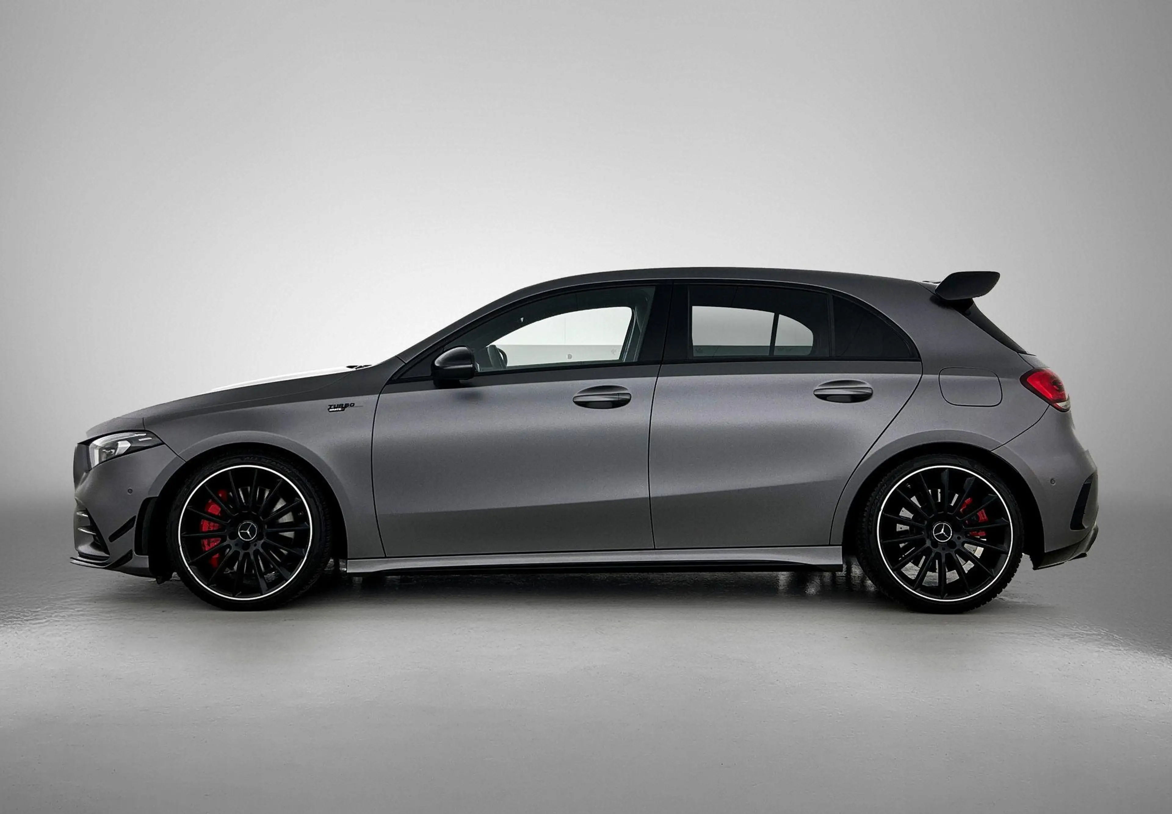 Mercedes-Benz A 35 AMG 4MATIC Premium Plus | WORDT VERWACHT | ACHTERUITRI — photo 2