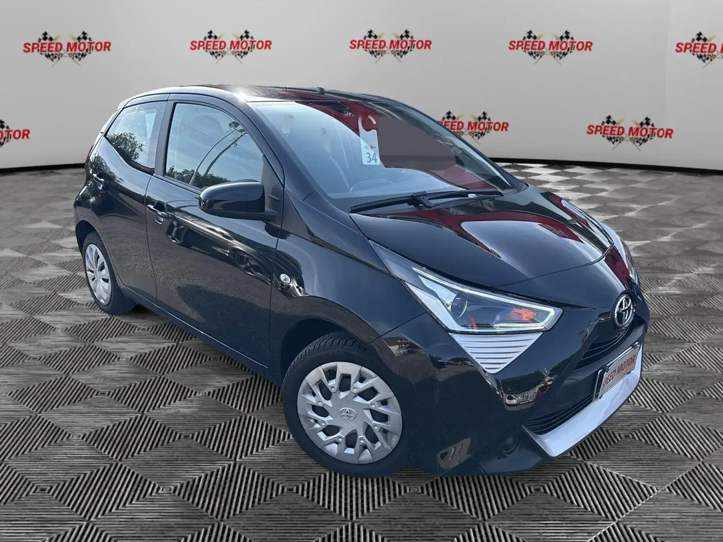 Toyota Aygo Connect 1.0 72 CV 5 porte x-play, RETROCAMERA Schwarz - 2