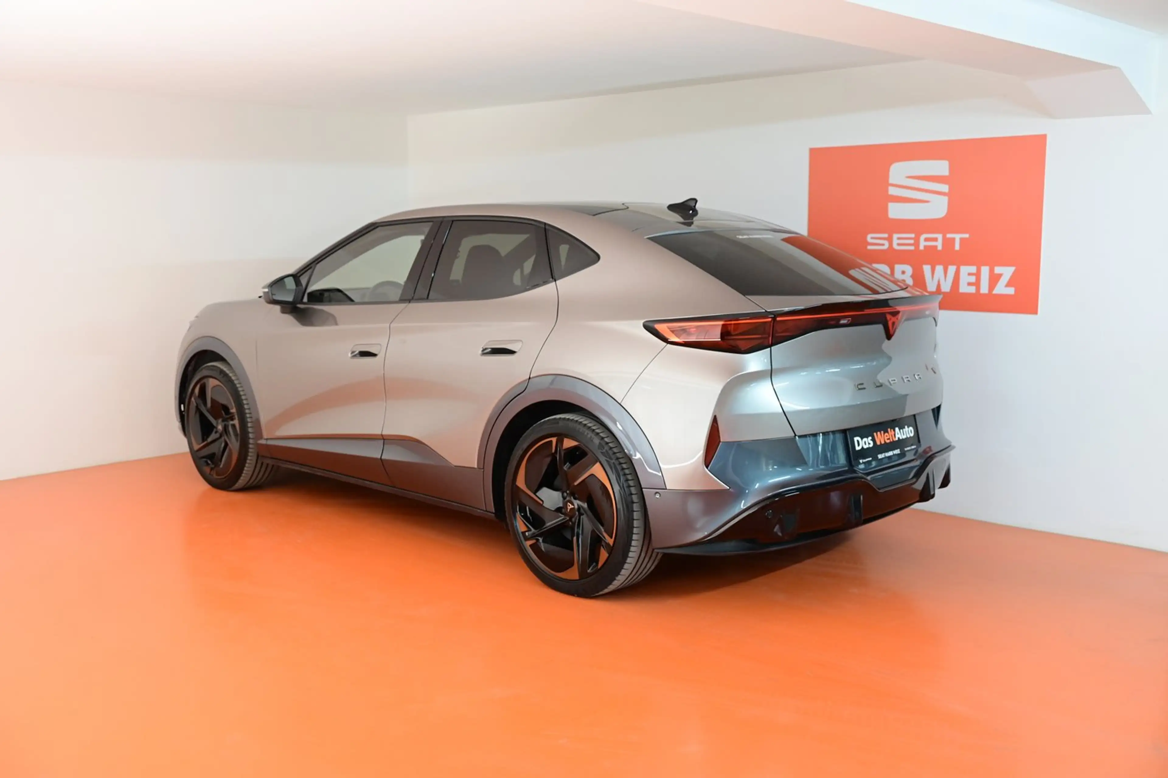 CUPRA Tavascan VZ Adrenaline 4Drive250kW/340PS — photo 3