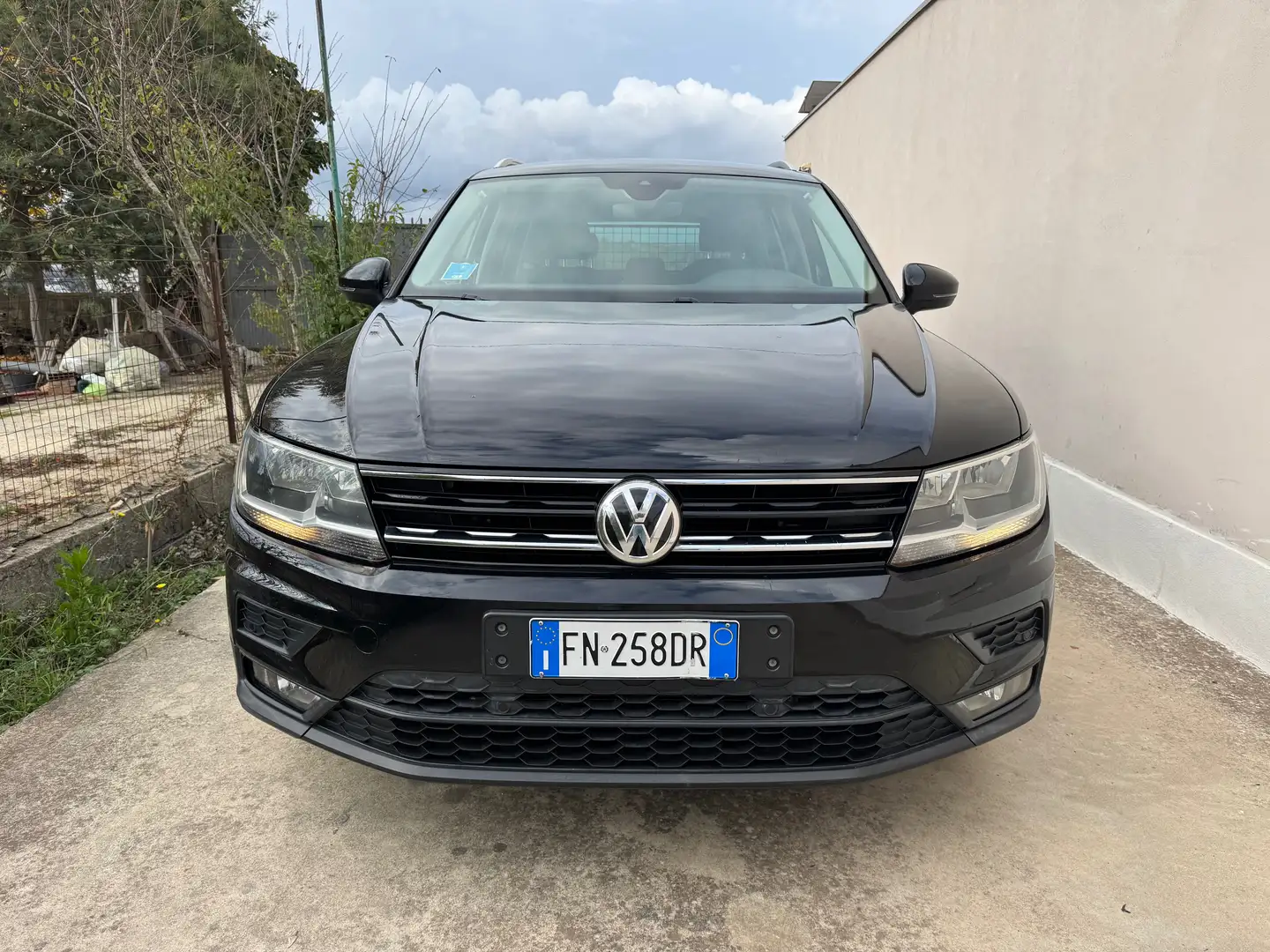 Volkswagen Tiguan Tiguan II 2016 2.0 tdi Business 150cv dsg Nero - 2
