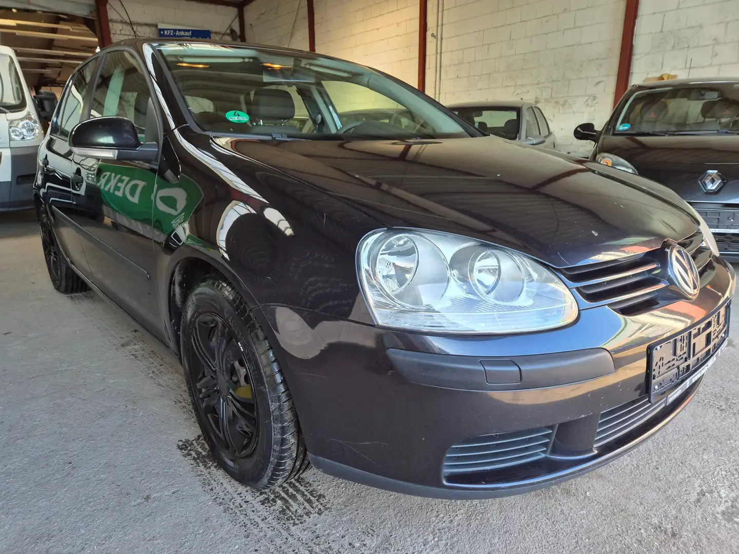 Volkswagen Golf Trendline mit Autogasanlage Schwarz - 1