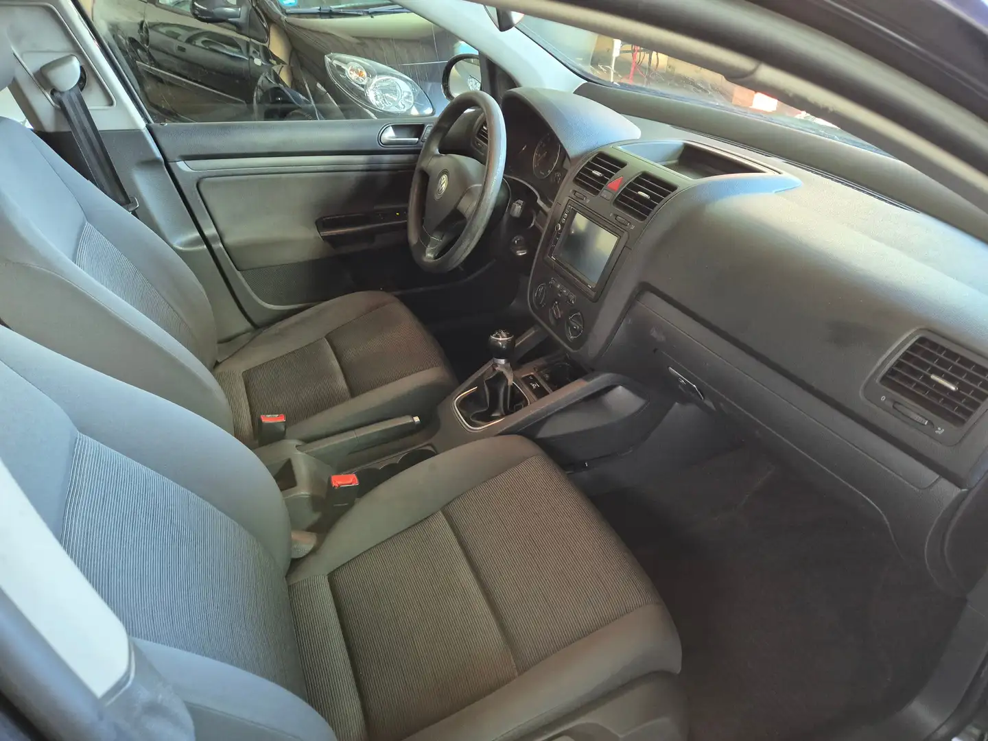 Volkswagen Golf Trendline mit Autogasanlage Schwarz - 2