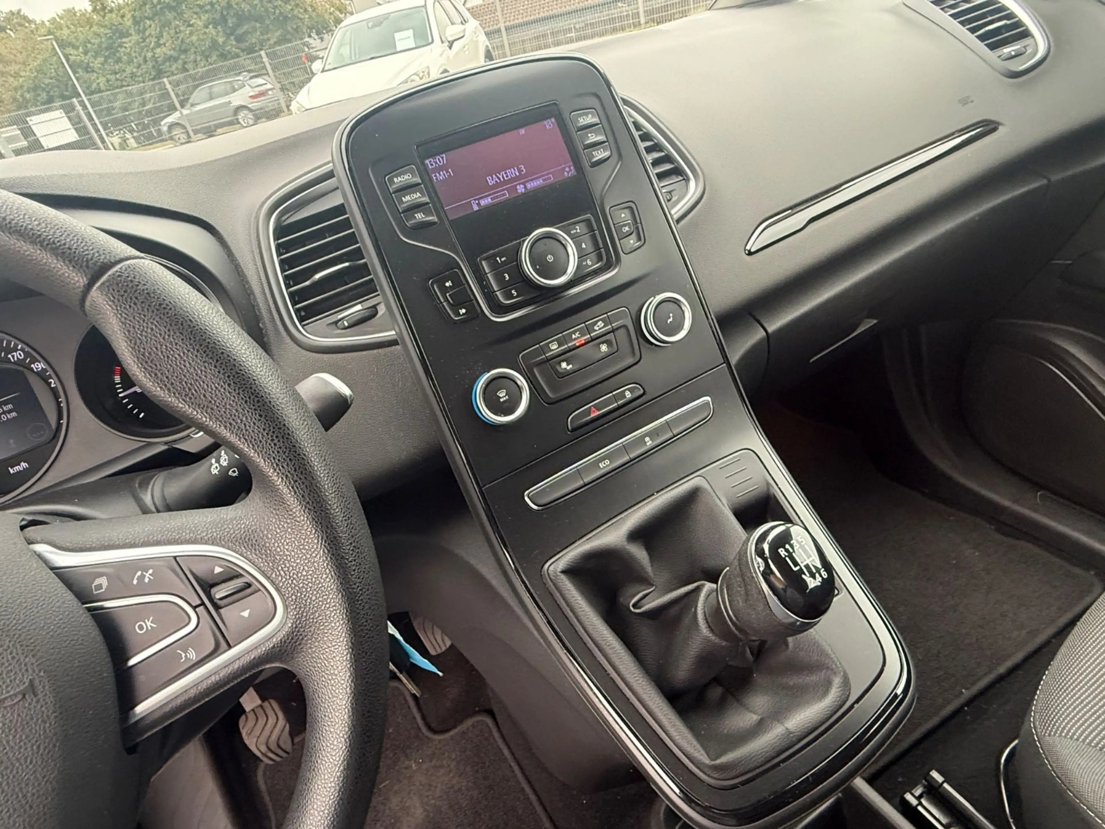 Renault Scenic IV Life 1.2 TCE*BT*Tempo*PDC*TÜV 03/28 — photo 6