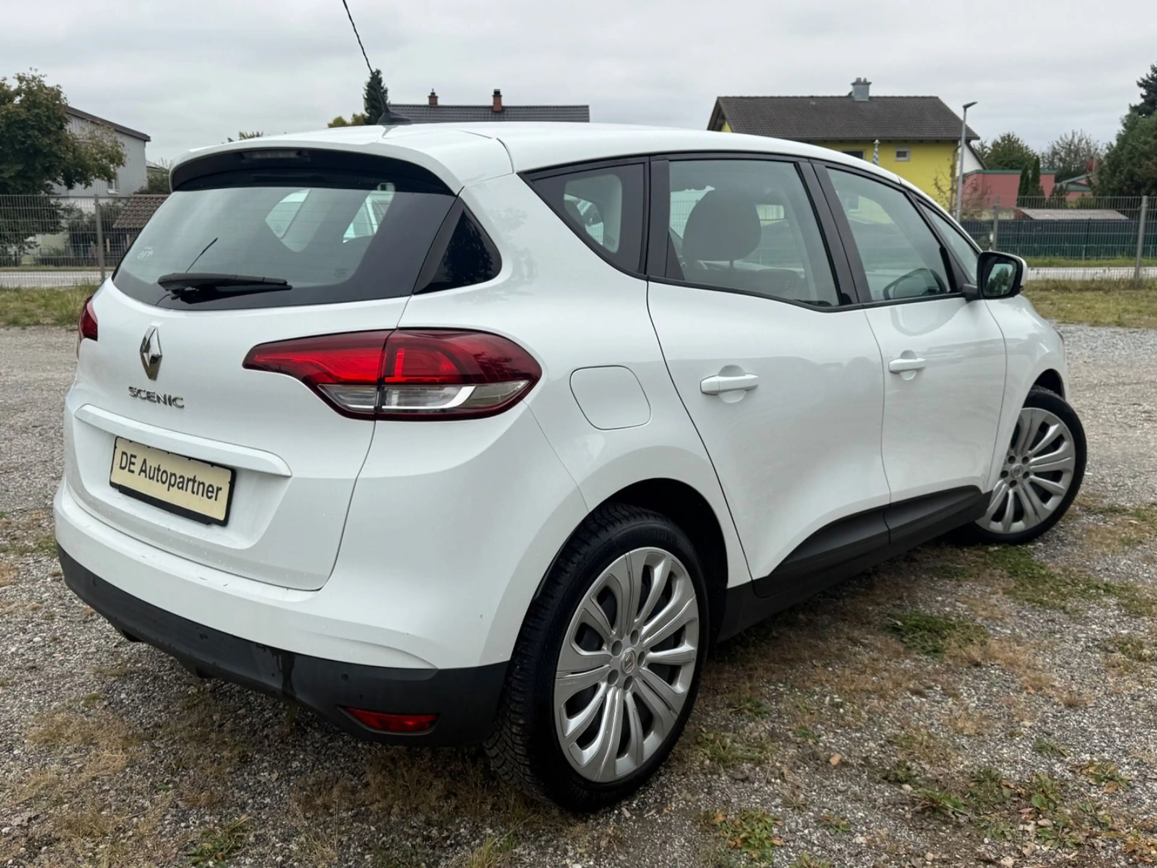 Renault Scenic IV Life 1.2 TCE*BT*Tempo*PDC*TÜV 03/28 — photo 3