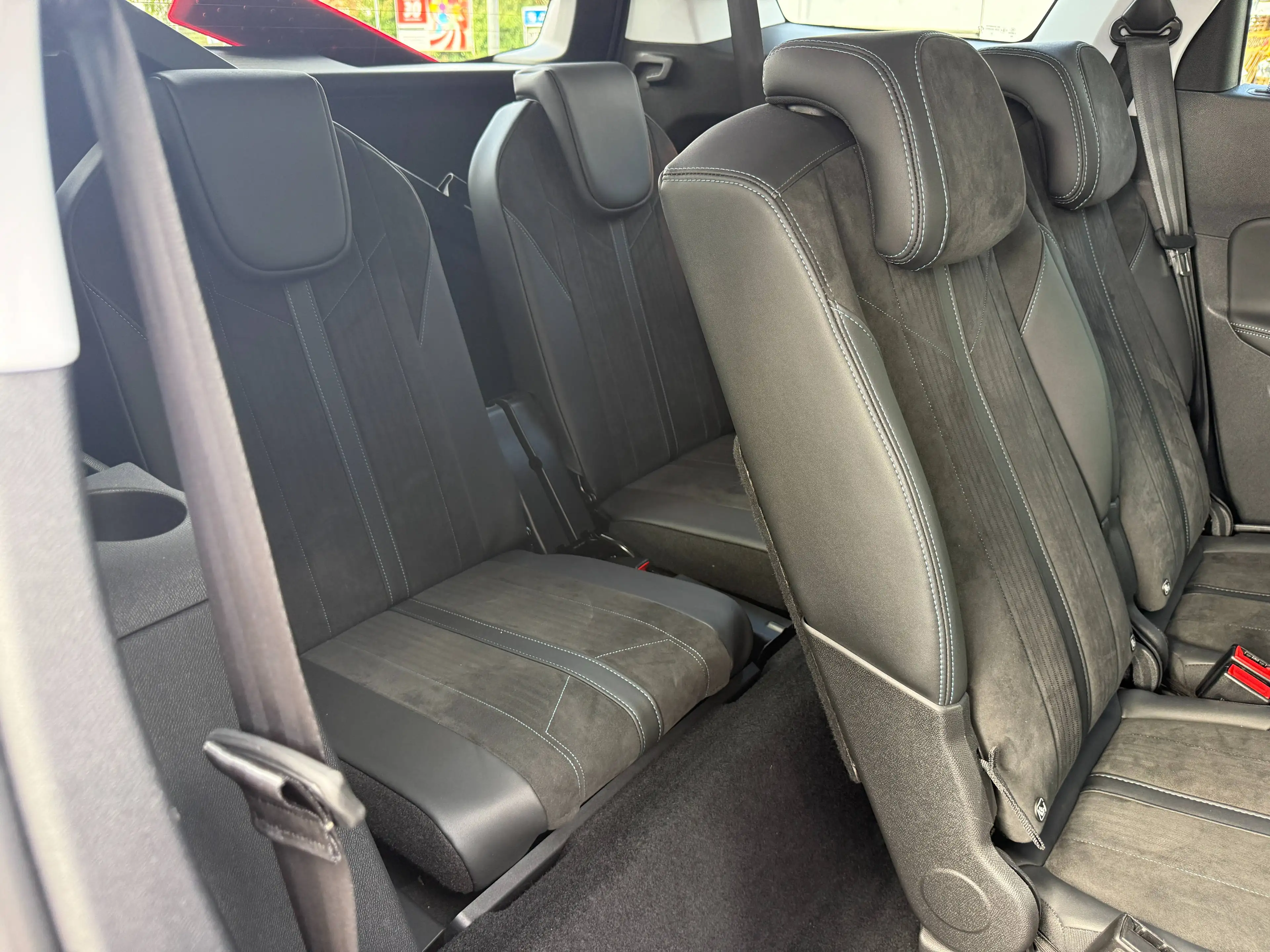 Peugeot 5008 2.0 Blue-HDi Crossway Automatik (7xSITZER*360KAMERA*GRIP) — photo 18