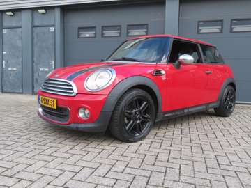 Mini 1.6 Holland Street