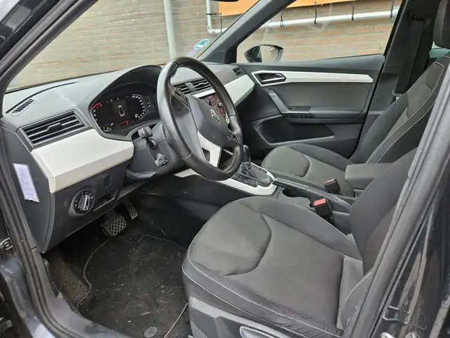 Seat Arona view 5