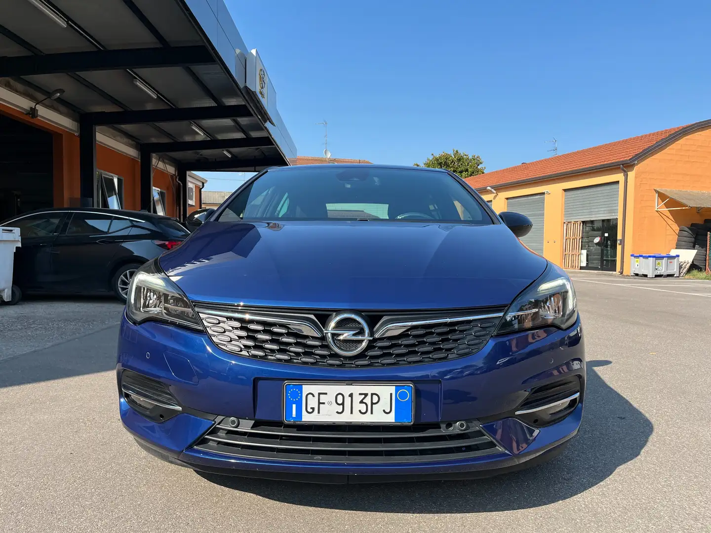 Opel Astra Astra 5 Porte 1.2 110cv GS Line OK NEOPATENTATI Blu/Azzurro - 2