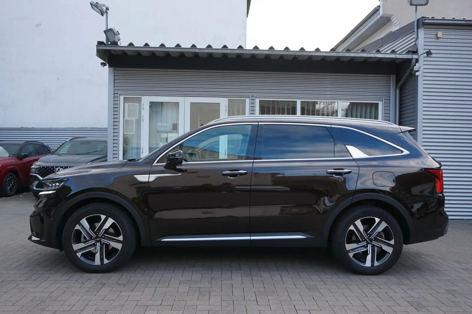 Kia Sorento Platinum 4WD Plug-In Pano BOSE 360 Belüf Braun - 2
