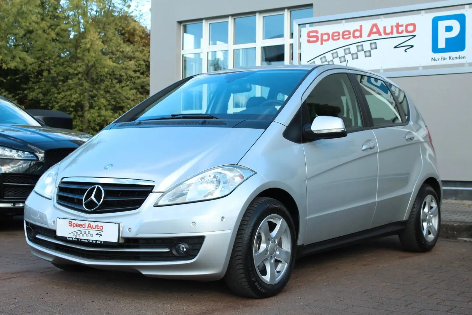Mercedes-Benz A 150 KLIMAAUTOMATIK/SITZH./PDC/ALU/2.HD/TÜV NEU Silber - 2