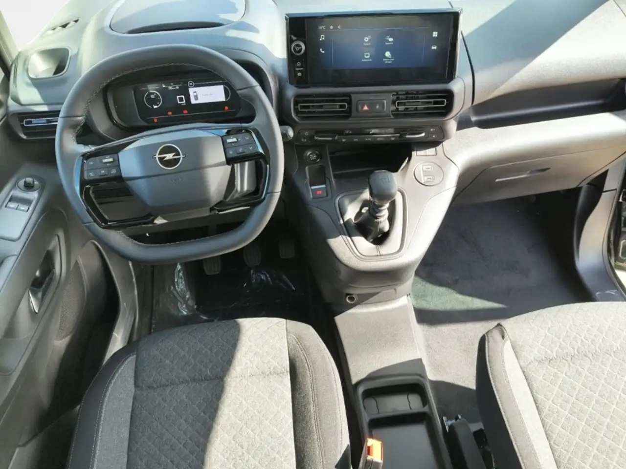 Opel Combo Life E 1.5D+LED+VIRTUAL+PDC+CARPLAY 17