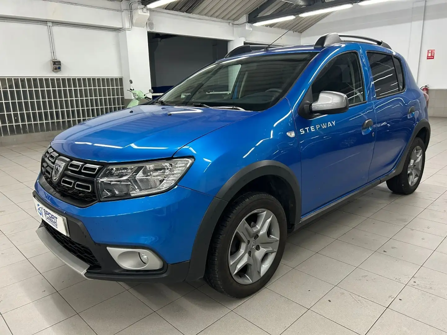 Dacia Sandero 0.9 TCE Stepway Essential 66kW Blau - 1