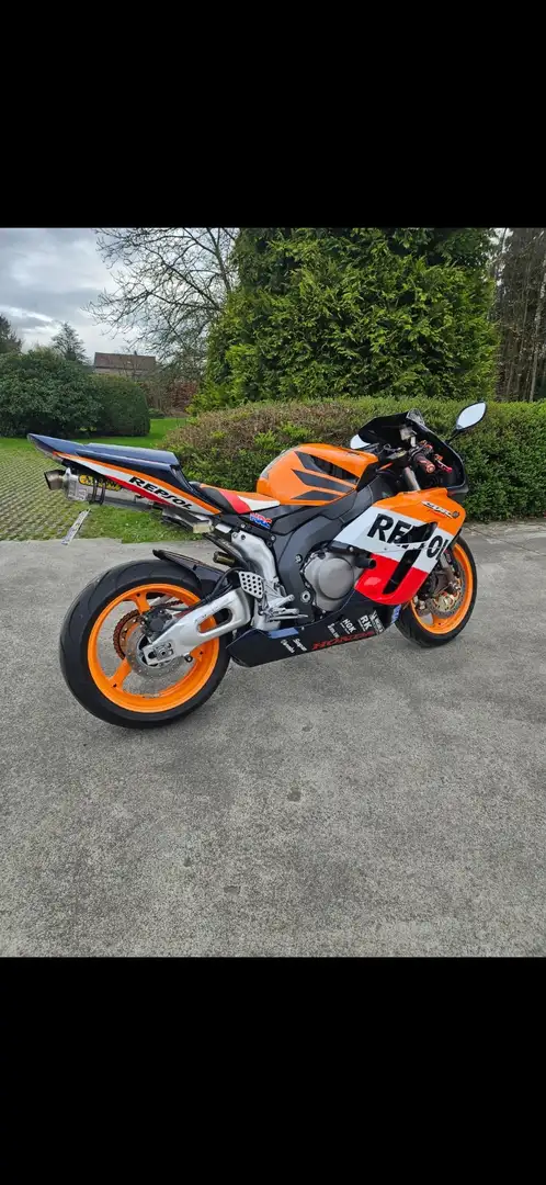 Honda CBR 1000 Orange - 1