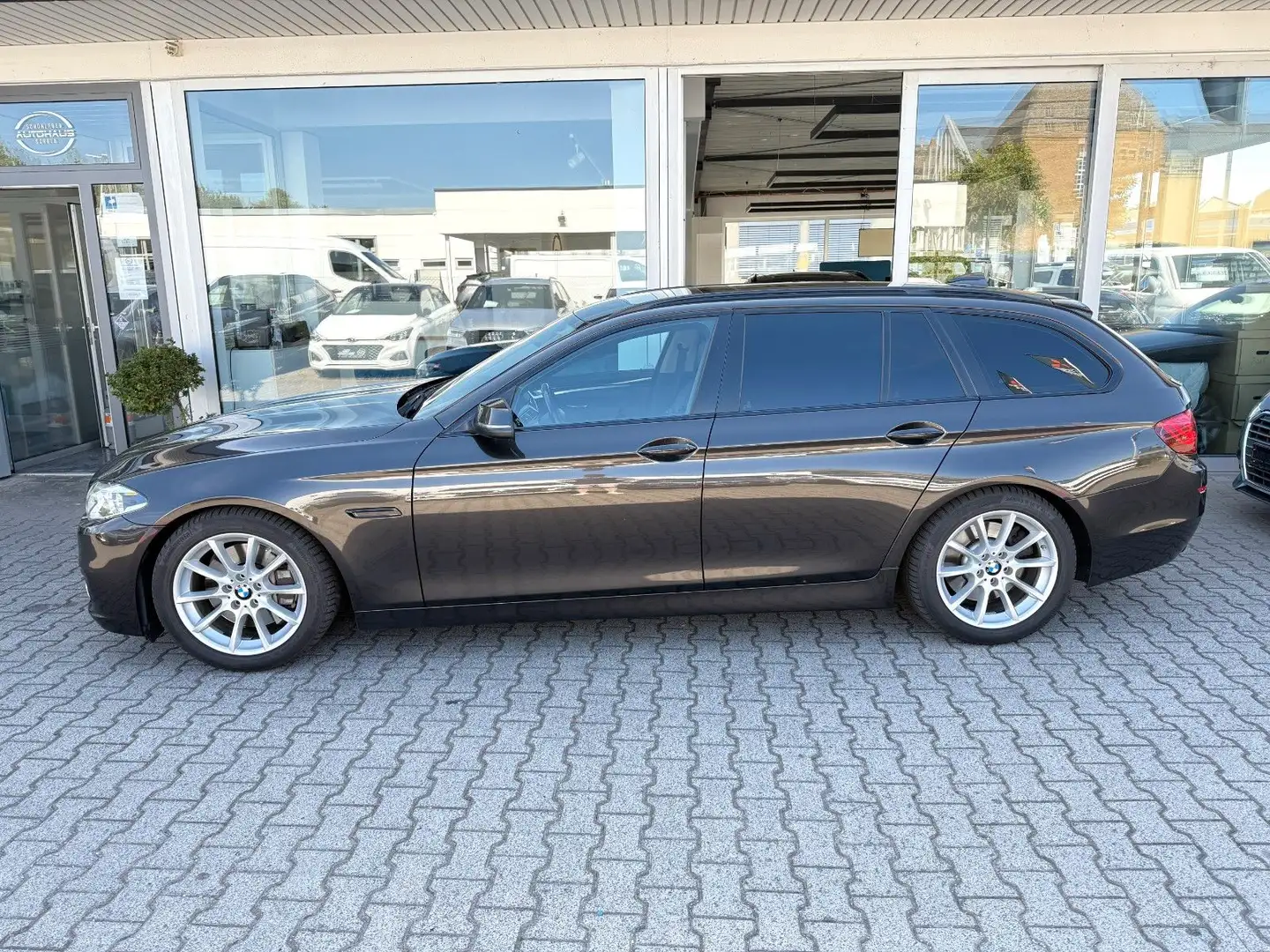 BMW 535 d Touring xDrive *LED*HUD*SITZH*PANO*NAVI*TÜV Szary - 2