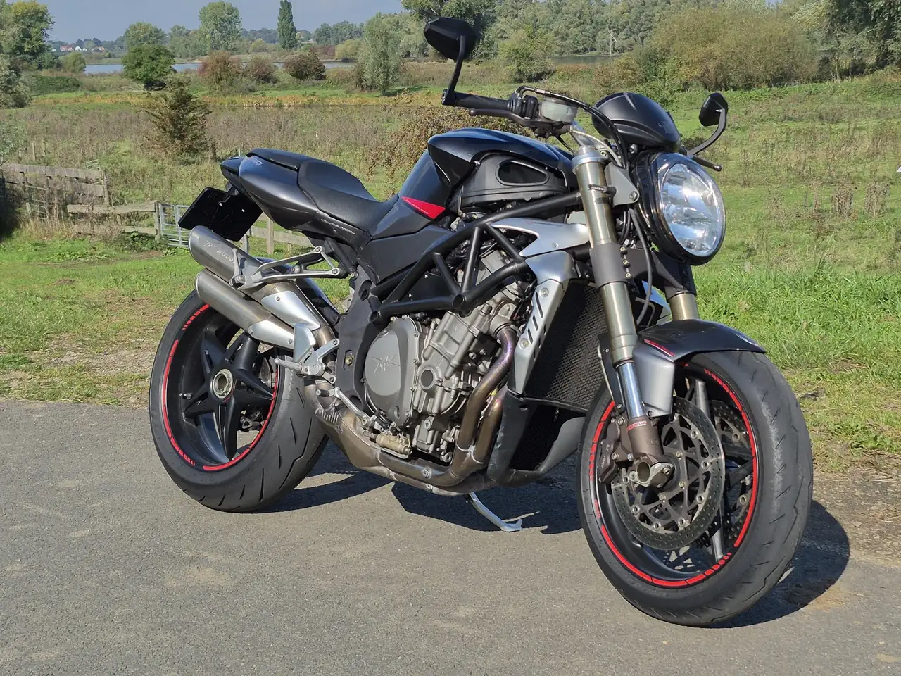 MV Agusta Brutale 910