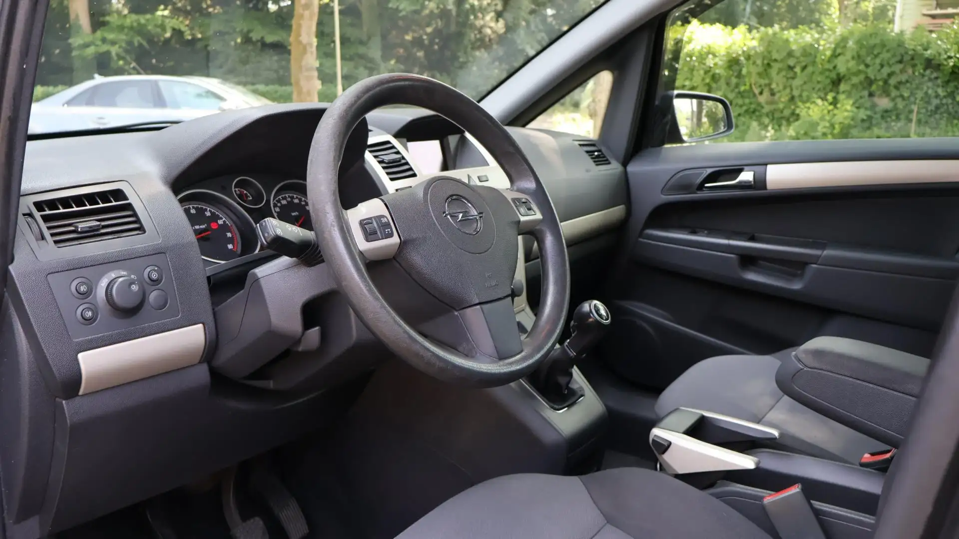 Opel Zafira 1.8 Executive|Cruise|Navi|7-pers|Xenon Schwarz - 2