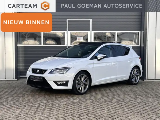 SEAT Leon 1.4 EcoTSI FR | Pano | Leer | Parkeer sensoren | S