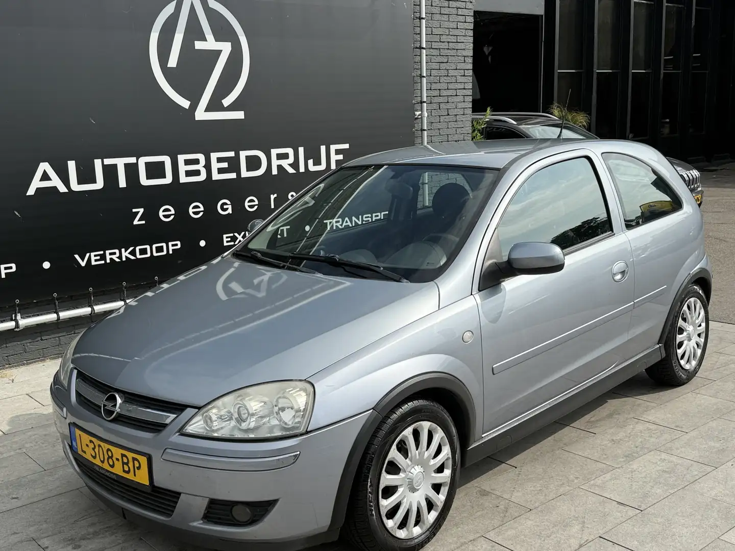 Opel Corsa 1.2-16V Essentia Airco*Grootscherm* Grijs - 2