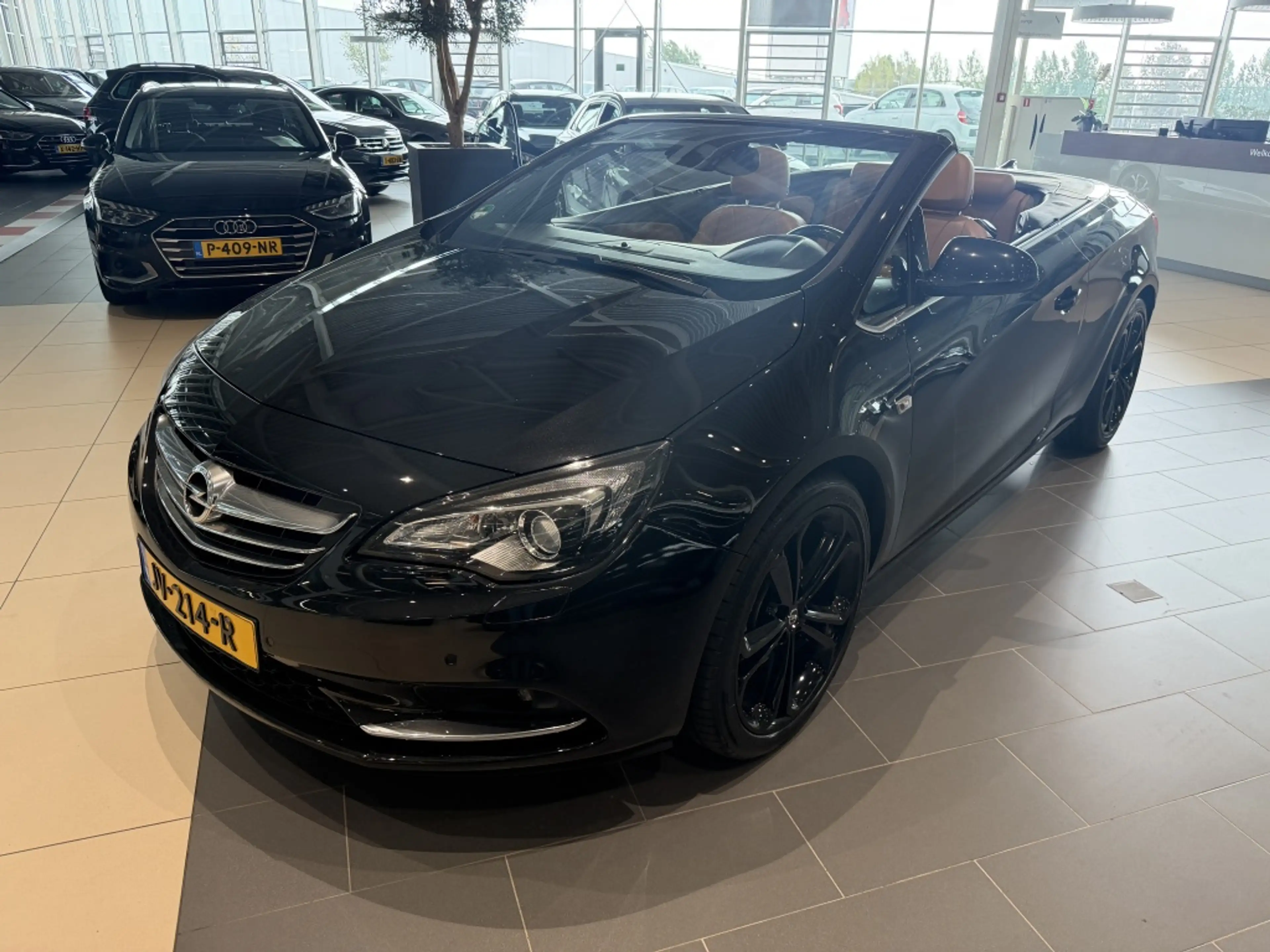 Opel Cascada 1.4 T eF Innovation — photo 2