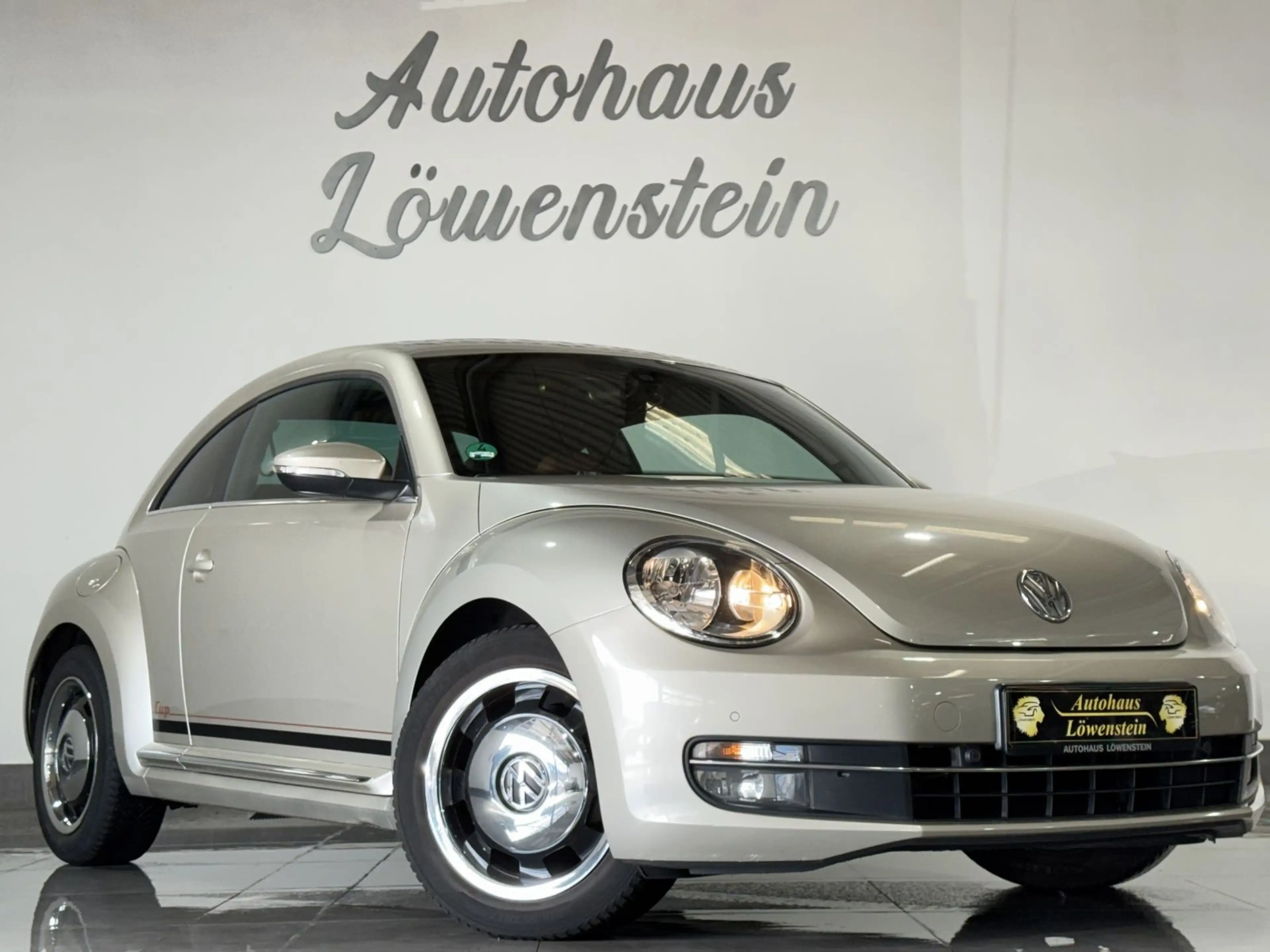 Volkswagen Beetle Cup*2.HAND*S-HEFT*PDC*SHZ*NAVI*KLIMA*