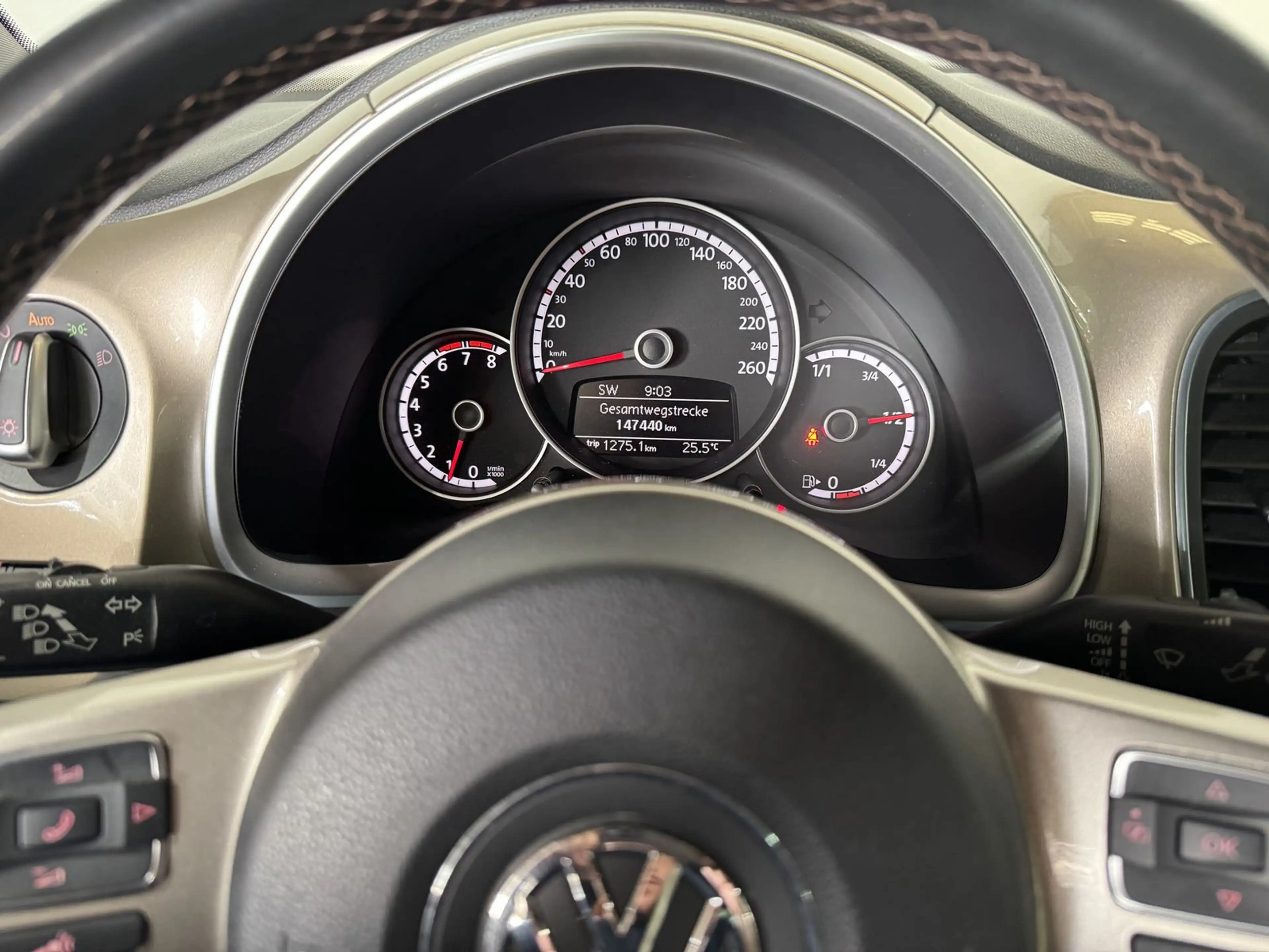 Volkswagen Beetle Cup*2.HAND*S-HEFT*PDC*SHZ*NAVI*KLIMA* — photo 14