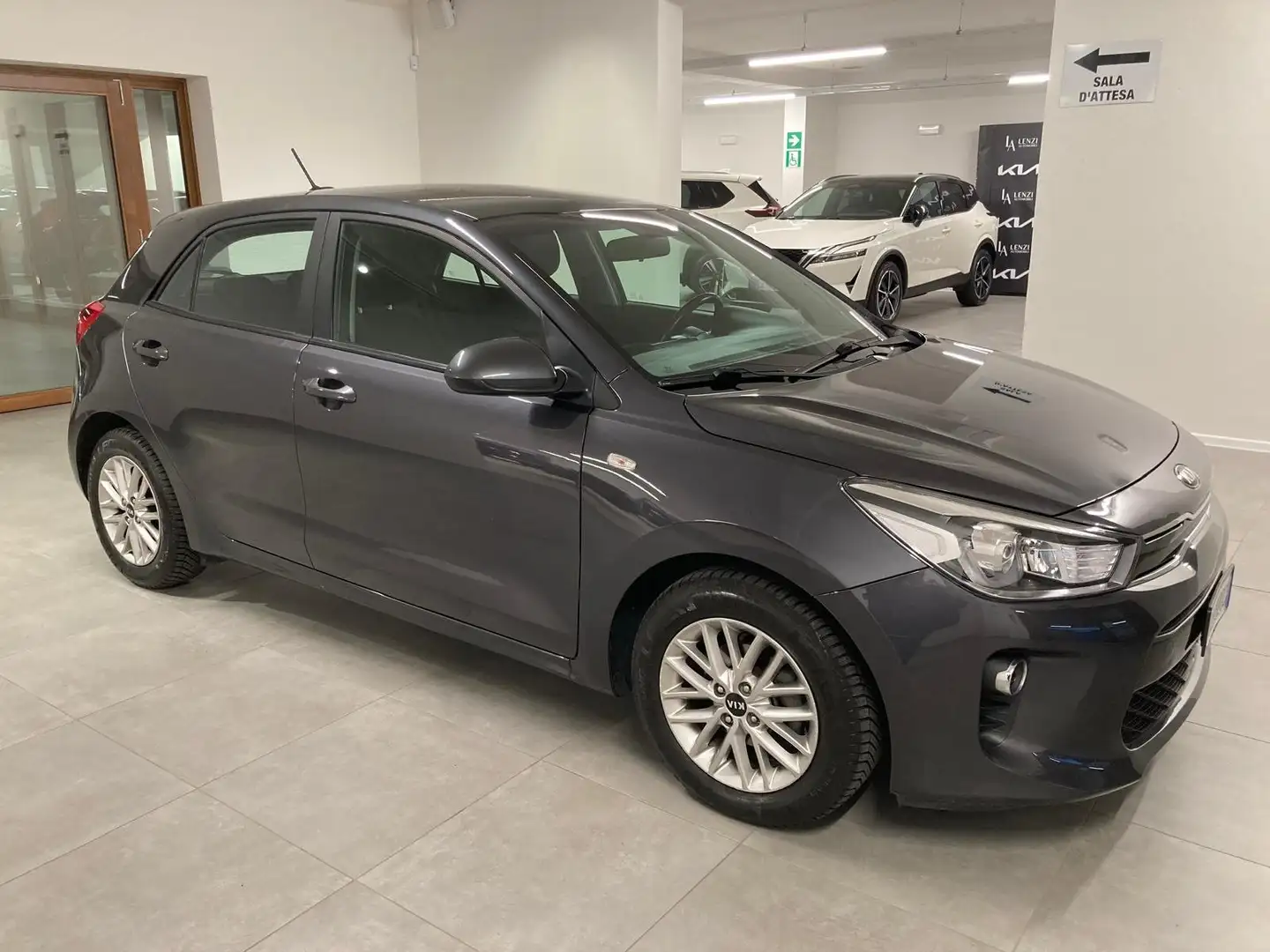 Kia Rio Rio IV 2017 1.2 mpi Evolution 84cv SOLO 64.900 KM. Grigio - 2