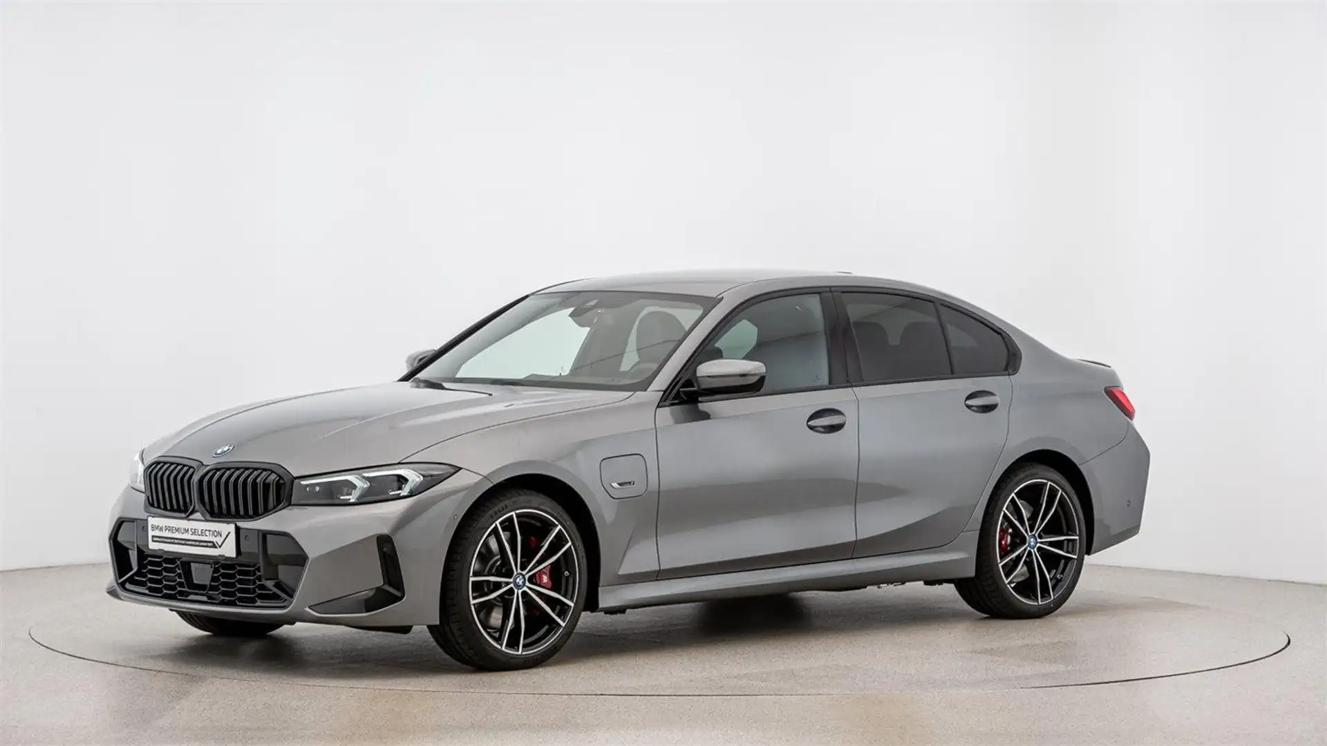 BMW 330 e xDrive Grijs - 1