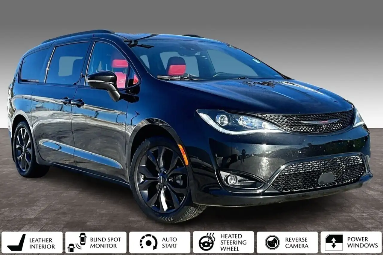 Chrysler Pacifica photo Chrysler Pacifica