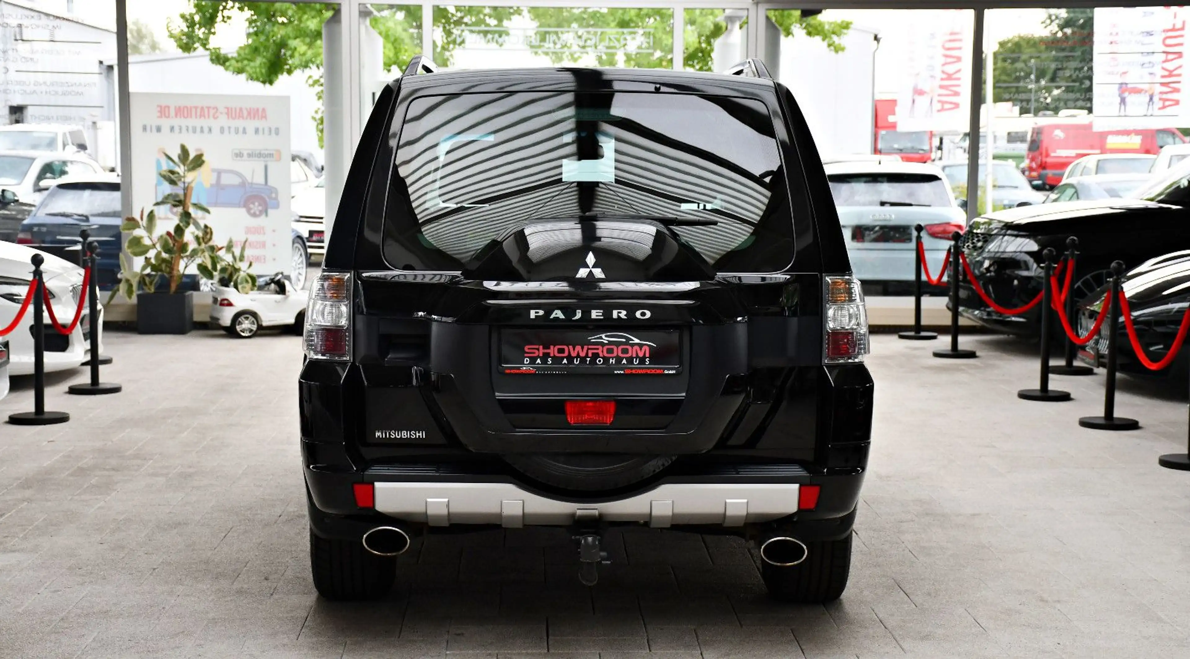 Mitsubishi Pajero 3.2 DI-D Top Navi Pano Kamera Ahk 1.Hand — photo 5
