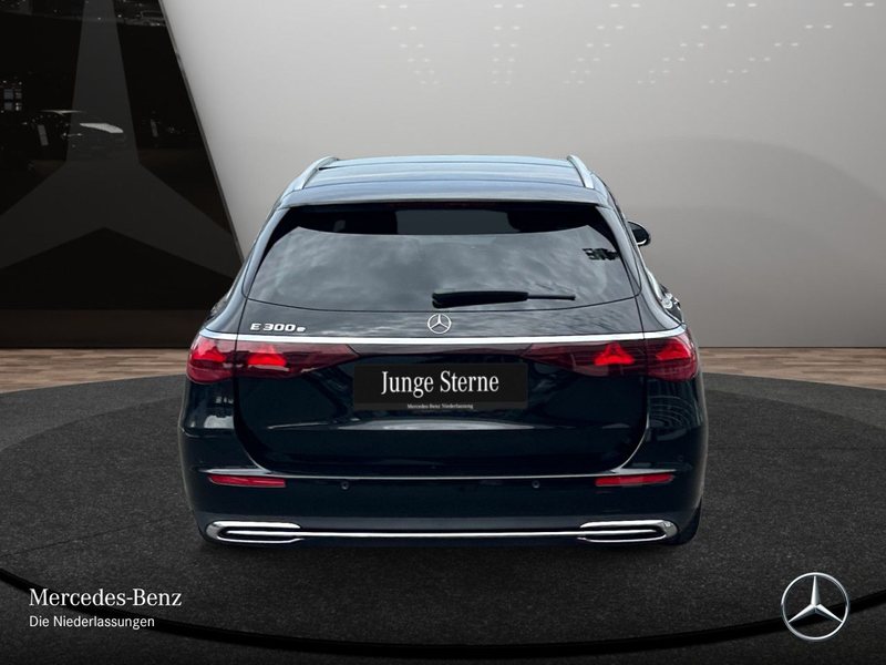 Mercedes-Benz E 300 e T Hybrid Edition Avantgarde Fahrass 360° — photo 9