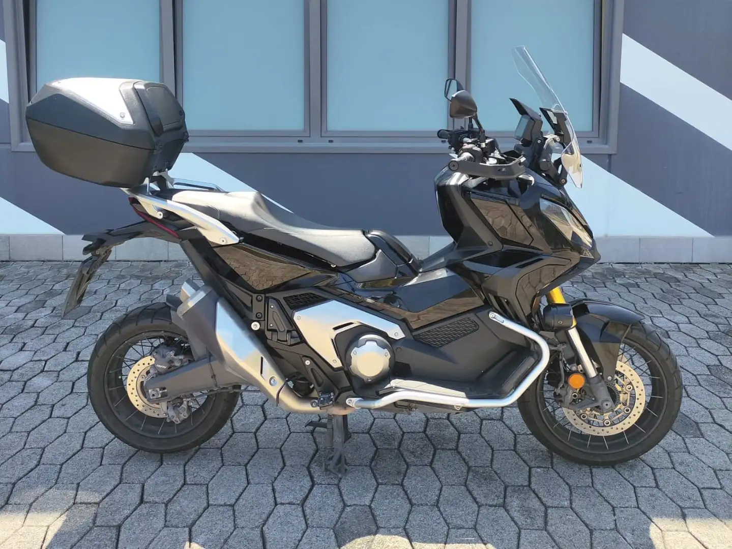 Honda X-ADV 750 adventure Noir - 1