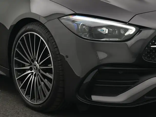 Mercedes-Benz C Class view 9