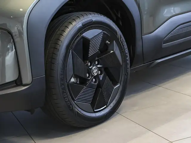 Toyota Urban Cruiser view 13