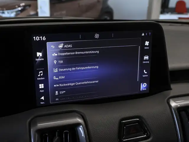 Toyota Urban Cruiser view 12
