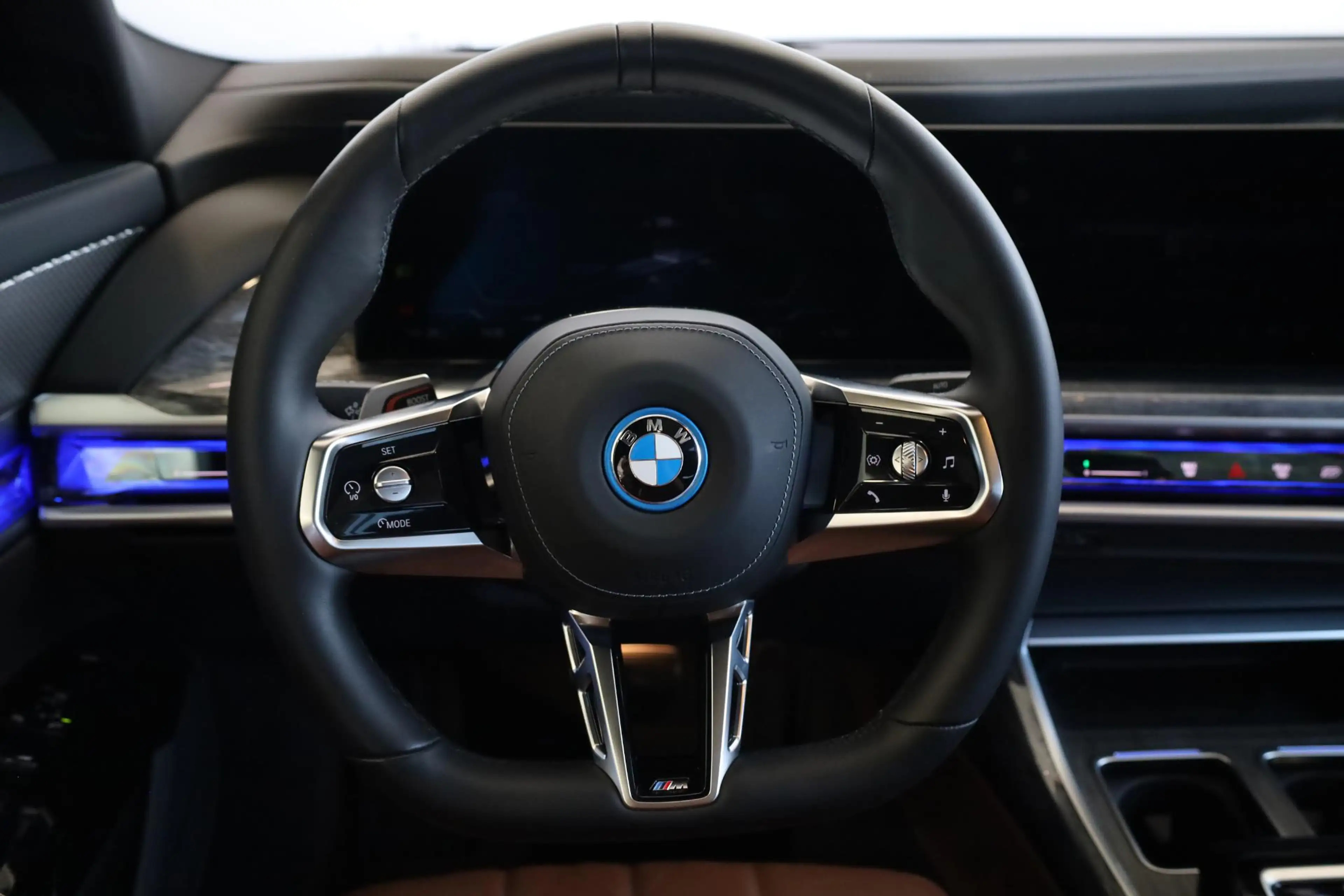 BMW i7 xDrive60 | M Sportpakket Pro | Rear Seat Entertain — photo 13