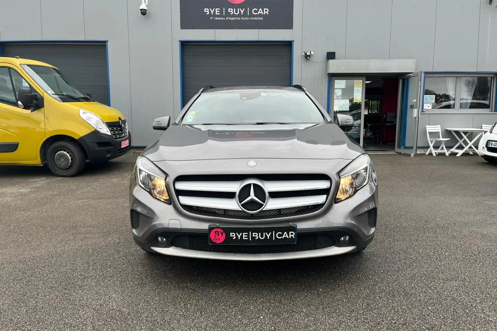 Mercedes-Benz GLA 200 GLA 200 CDI - BVA 7G-DCT Inspiration 136ch GARANTIE 12 MOIS Gris - 2