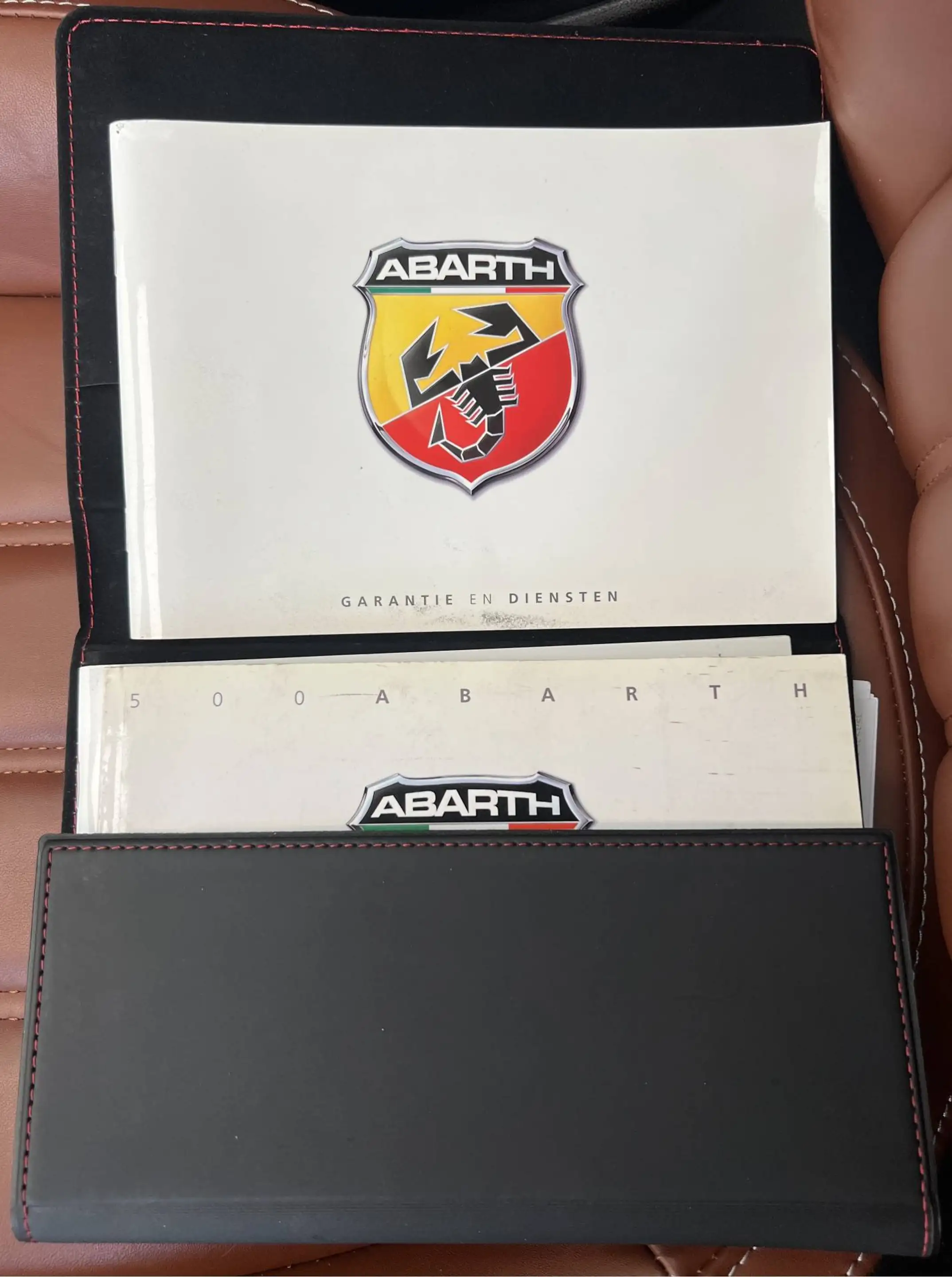 Fiat 500 Abarth 1.4 T-Jet Turismo Cabriolet 70th Anniversary I AUT — photo 32